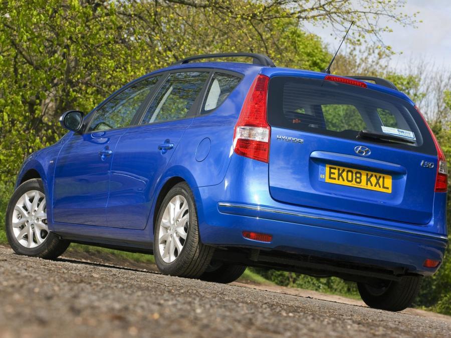  Hyundai i30 CW 2008 года  (UK) (фото 5 из 6)